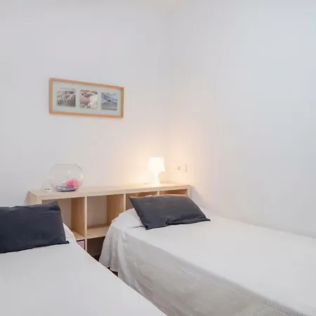 Acogedor Y En 1ªlinea De Costa 16benal *